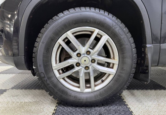 Подержанный автомобиль Volkswagen Tiguan 2009 года (12 фото)