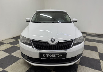 Подержанный автомобиль Skoda Rapid Liftback 2019 года (2 фото)