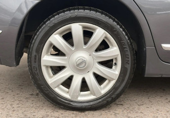 Подержанный автомобиль Nissan Teana 2008 года (12 фото)