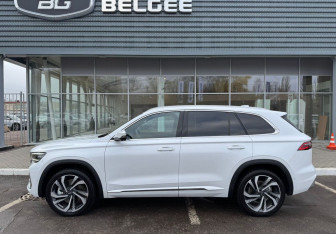 Подержанный автомобиль Geely Monjaro 2025 года (8 фото)