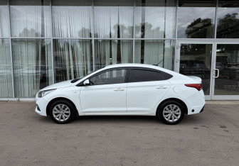 Подержанный автомобиль Hyundai Solaris Sedan 2019 года (8 фото)