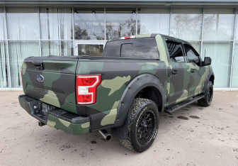 Подержанный автомобиль Ford F-150 2020 года (5 фото)