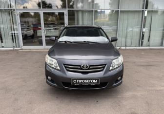 Подержанный автомобиль Toyota Corolla Sedan 2009 года (2 фото)