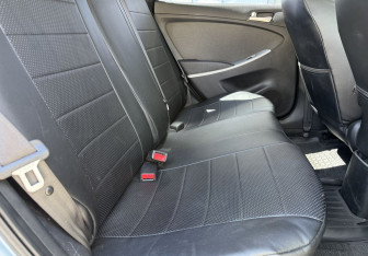 Подержанный автомобиль Hyundai Solaris Hatchback 2011 года (11 фото)