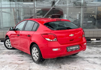 Подержанный автомобиль Chevrolet Cruze Hatchback 2013 года (5 фото)