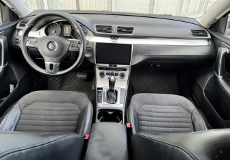 Подержанный автомобиль Volkswagen Passat Sedan 2012 года (9 фото)