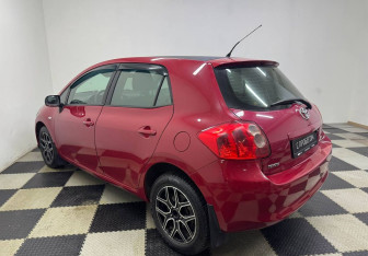 Подержанный автомобиль Toyota Auris Hatchback 2007 года (7 фото)