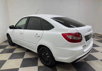 Подержанный автомобиль LADA (ВАЗ) Granta Liftback 2024 года (7 фото)