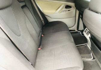 Подержанный автомобиль Toyota Camry Sedan 2011 года (11 фото)