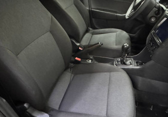 Подержанный автомобиль Skoda Rapid Liftback 2016 года (9 фото)