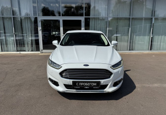 Подержанный автомобиль Ford Mondeo Sedan 2015 года (2 фото)