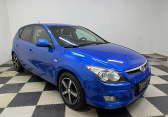 Подержанный автомобиль Hyundai i30 Hatchback 2009 года (3 фото)