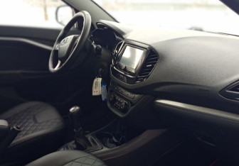 Подержанный автомобиль LADA (ВАЗ) Vesta Sedan 2017 года (9 фото)