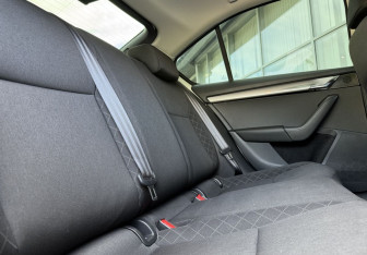 Подержанный автомобиль Skoda Octavia Liftback 2019 года (11 фото)