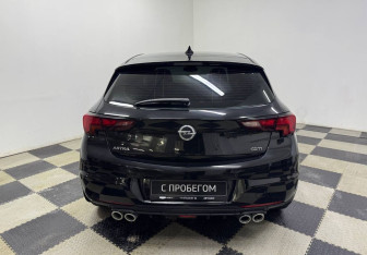 Подержанный автомобиль Opel Astra Hatchback 2018 года (6 фото)
