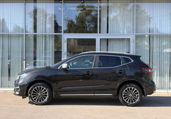 Подержанный автомобиль Nissan Qashqai 2019 года (8 фото)
