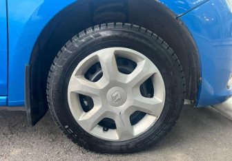 Подержанный автомобиль Renault Logan Sedan 2016 года (11 фото)