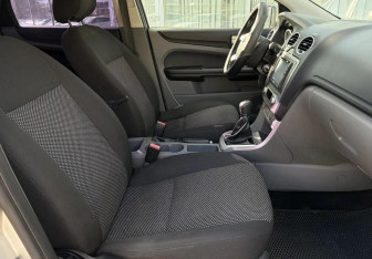 Подержанный автомобиль Ford Focus Sedan 2009 года (10 фото)
