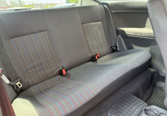 Подержанный автомобиль Volkswagen Polo Hatchback 2006 года (11 фото)