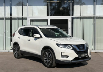 Подержанный автомобиль Nissan X-Trail 2019 года (3 фото)