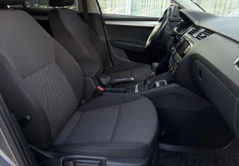Подержанный автомобиль Skoda Octavia Liftback 2016 года (10 фото)