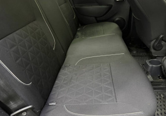 Подержанный автомобиль Renault Sandero 2018 года (11 фото)