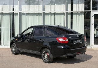 Подержанный автомобиль LADA (ВАЗ) Granta Sedan 2014 года (7 фото)