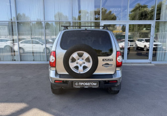 Подержанный автомобиль Chevrolet Niva 2013 года (6 фото)