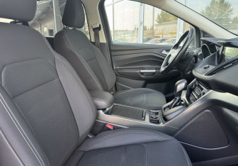 Подержанный автомобиль Ford Kuga 2018 года (10 фото)