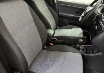 Подержанный автомобиль Skoda Fabia Hatchback 2013 года (9 фото)