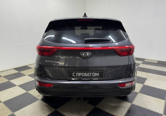 Подержанный автомобиль Kia Sportage 2017 года (6 фото)