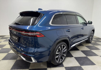 Подержанный автомобиль Geely Monjaro 2024 года (5 фото)