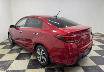 Подержанный автомобиль Kia Rio Sedan 2018 года (7 фото)