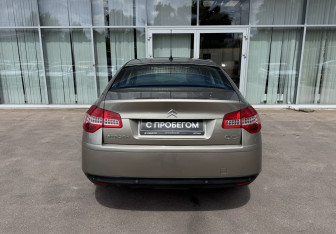 Подержанный автомобиль Citroen C5 Wagon 2008 года (6 фото)