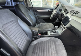 Подержанный автомобиль Volkswagen Passat Sedan 2012 года (10 фото)