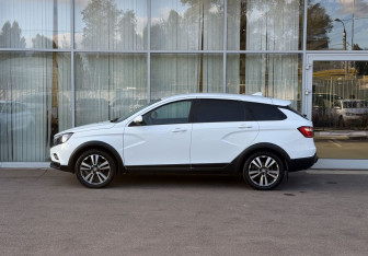 Подержанный автомобиль LADA (ВАЗ) Vesta Wagon 2019 года (8 фото)