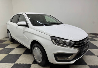 Подержанный автомобиль LADA (ВАЗ) Vesta Sedan 2023 года (3 фото)