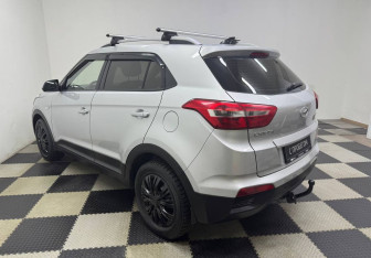 Подержанный автомобиль Hyundai Creta 2018 года (7 фото)