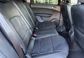 Подержанный автомобиль Renault Arkana 2019 года (10 фото)