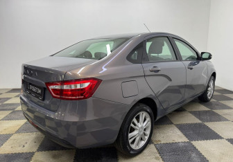 Подержанный автомобиль LADA (ВАЗ) Vesta Sedan 2019 года (5 фото)