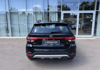 Подержанный автомобиль Kia Rio Hatchback 2019 года (6 фото)
