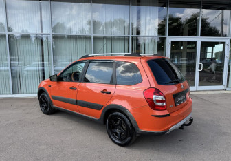 Подержанный автомобиль LADA (ВАЗ) Kalina Hatchback 2016 года (7 фото)