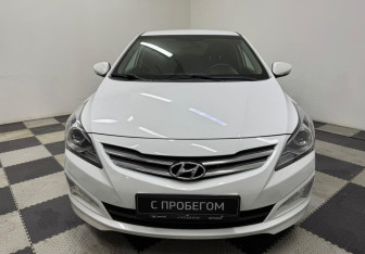 Подержанный автомобиль Hyundai Solaris Sedan 2016 года (2 фото)