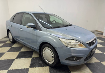 Подержанный автомобиль Ford Focus Sedan 2010 года (3 фото)