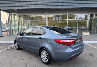 Подержанный автомобиль Kia Rio Sedan 2012 года (7 фото)