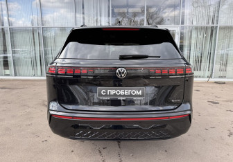 Подержанный автомобиль Volkswagen Teramont 2025 года (6 фото)