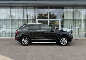 Подержанный автомобиль Volkswagen Touareg 2013 года (4 фото)