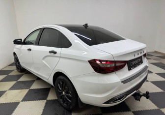 Подержанный автомобиль LADA (ВАЗ) Vesta Sedan 2023 года (7 фото)