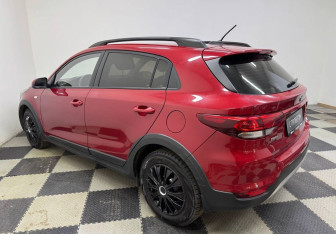 Подержанный автомобиль Kia Rio Hatchback 2018 года (7 фото)