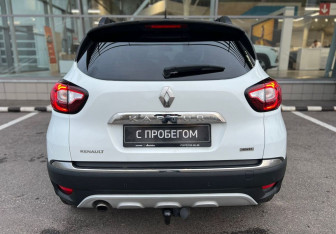 Подержанный автомобиль Renault Kaptur 2016 года (6 фото)